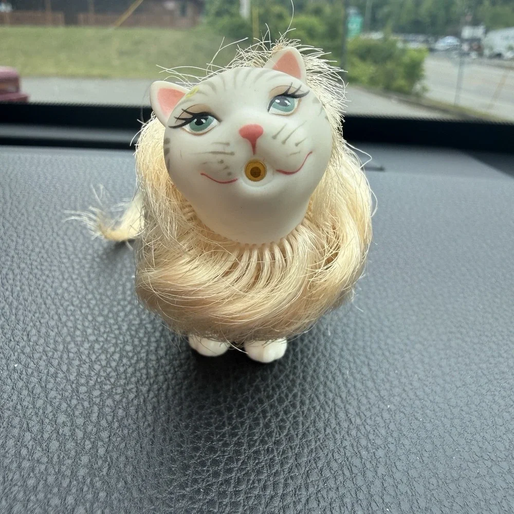 Vintage 2000 Barbie Pet Kitty Cat Marshmallow Drinks &‎ Wets Brushable Long Hair
